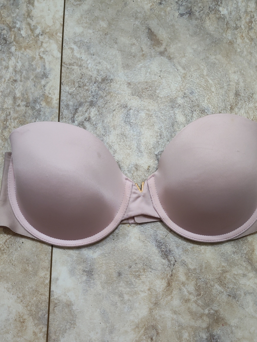 5/$25 SALE Victoria's Secret Pale Pink Strapless Push-Up Bra with Gold V Accent